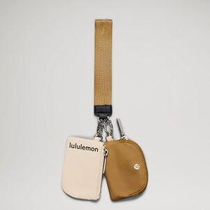Lululemon Dual Pouch Wristlet Trench Burnt Caramel Black